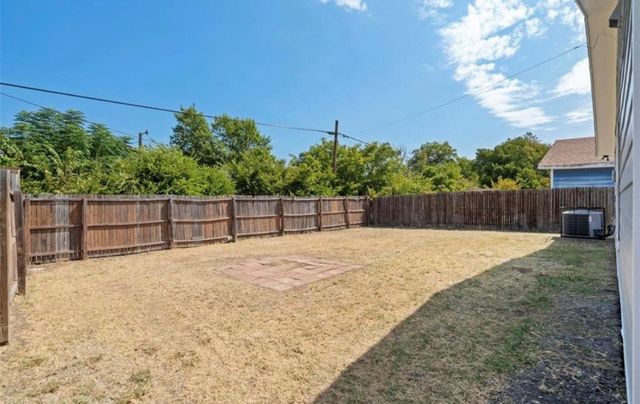 1851 Homeland Street, Dallas, TX 75212