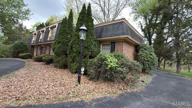 621 Claymont Estates Drive, Chesterfield, MO 63017