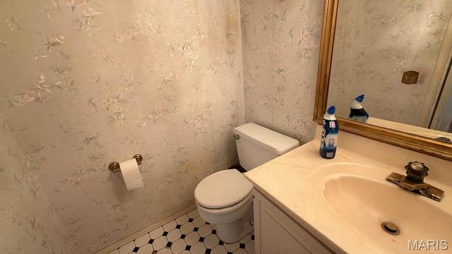 621 Claymont Estates Drive, Chesterfield, MO 63017