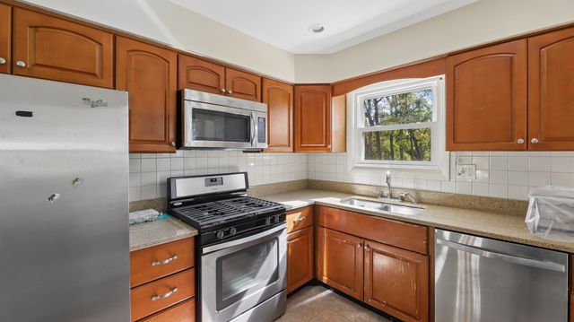 7901 Iroquois Court, Woodridge, IL 60517