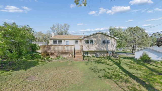 7901 Iroquois Court, Woodridge, IL 60517