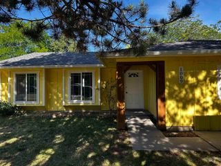1009 Poppy Dr, Nampa, ID 83686