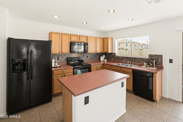 16972 W CENTRAL Street, Surprise, AZ 85388