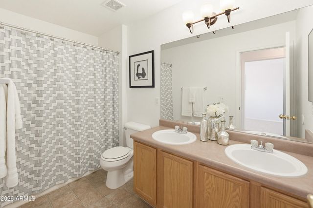 16972 W CENTRAL Street, Surprise, AZ 85388