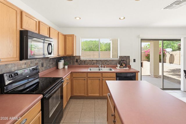 16972 W CENTRAL Street, Surprise, AZ 85388