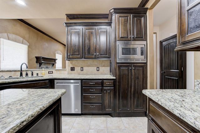 917 WB Meyer Parkway, Edmond, OK 73025