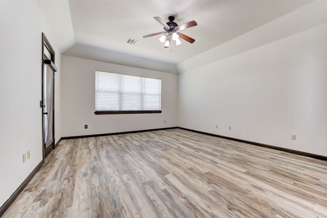 917 WB Meyer Parkway, Edmond, OK 73025