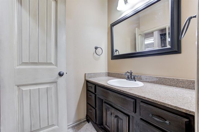 917 WB Meyer Parkway, Edmond, OK 73025