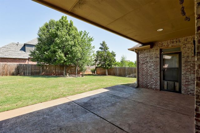 917 WB Meyer Parkway, Edmond, OK 73025