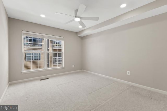 5105 DONOVAN DR, Alexandria, VA 22304