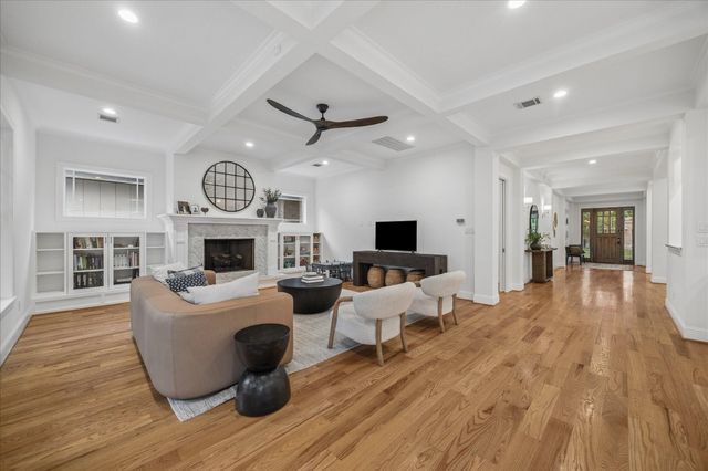 3847 Aberdeen Way, Houston, TX 77025