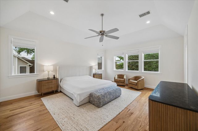 3847 Aberdeen Way, Houston, TX 77025