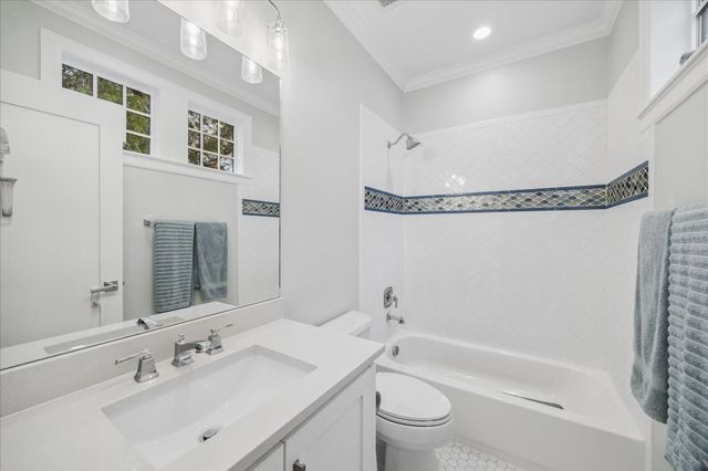 3847 Aberdeen Way, Houston, TX 77025