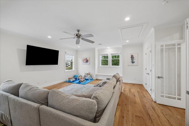 3847 Aberdeen Way, Houston, TX 77025