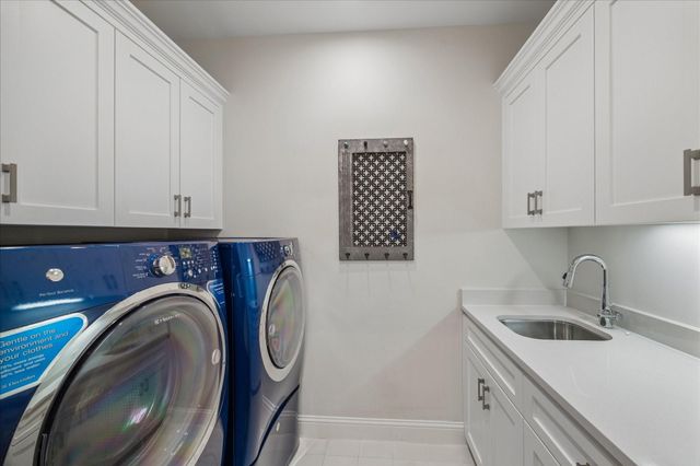 3847 Aberdeen Way, Houston, TX 77025