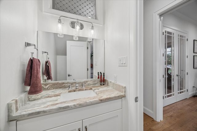 3847 Aberdeen Way, Houston, TX 77025