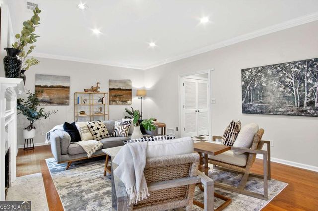 15 Prescott Walk NE, Atlanta, GA 30307