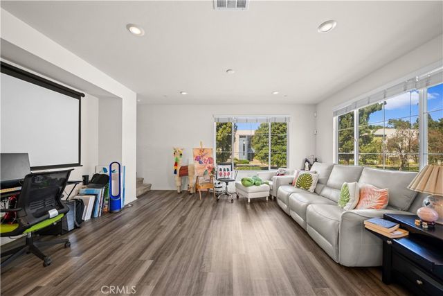 1530 W Cameron, West Covina, CA 91790