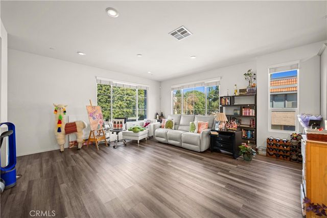 1530 W Cameron, West Covina, CA 91790