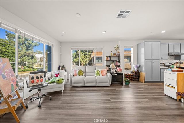 1530 W Cameron, West Covina, CA 91790