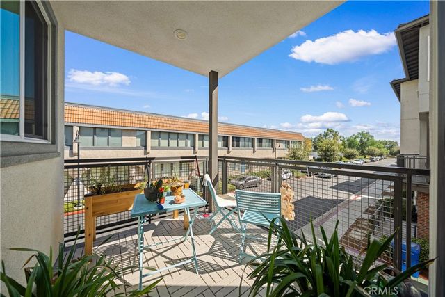 1530 W Cameron, West Covina, CA 91790