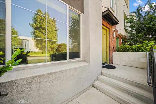 1530 W Cameron, West Covina, CA 91790