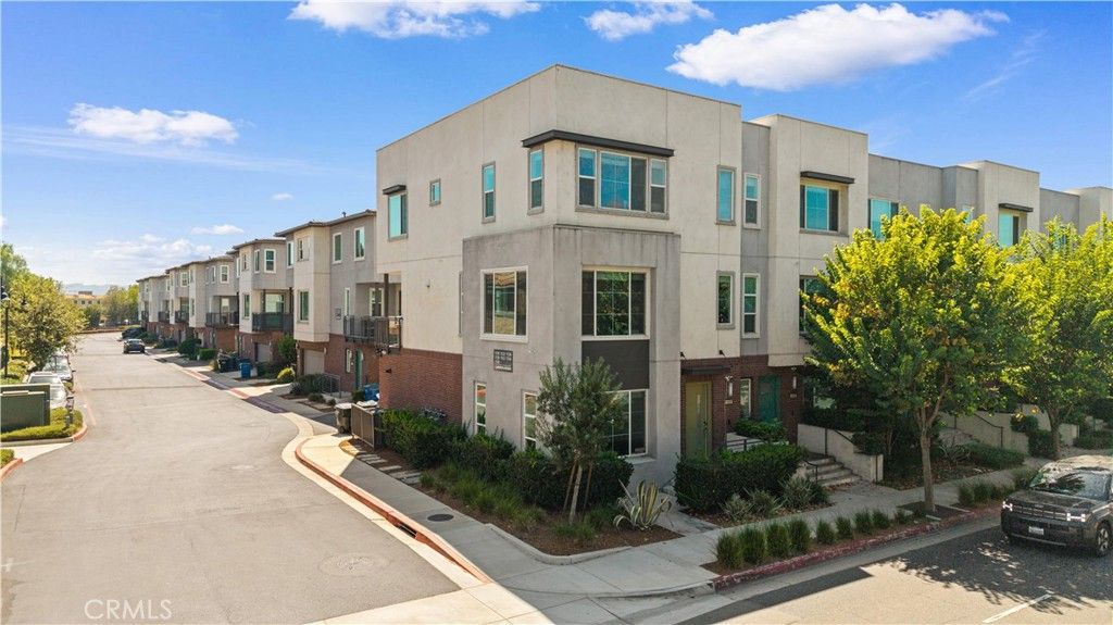 1530 W Cameron, West Covina, CA 91790