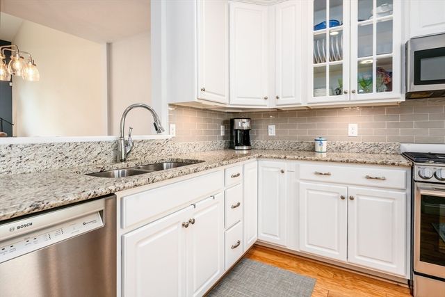 14 Stony Brook Dr 516, Mashpee, MA 02649