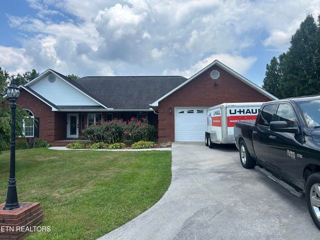 201 Henley St, Tazewell, TN 37879
