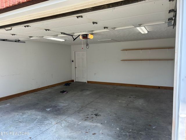 201 Henley St, Tazewell, TN 37879