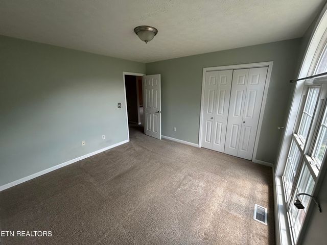 201 Henley St, Tazewell, TN 37879