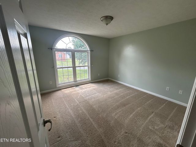 201 Henley St, Tazewell, TN 37879