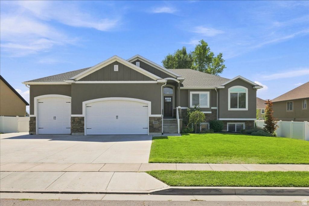 4563 W 3300 S, West Haven, UT 84401 — exterior