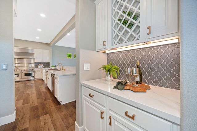 4256 Burgundy Ct, Loomis, CA 95650
