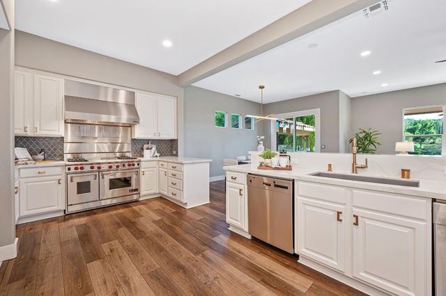 4256 Burgundy Ct, Loomis, CA 95650