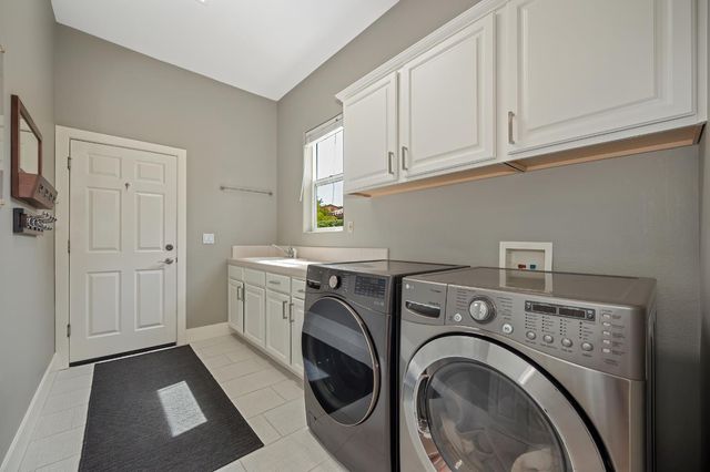 4256 Burgundy Ct, Loomis, CA 95650