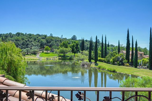 4256 Burgundy Ct, Loomis, CA 95650