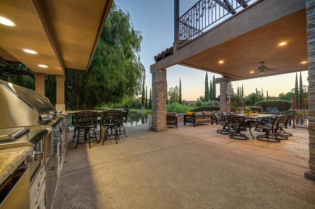 4256 Burgundy Ct, Loomis, CA 95650