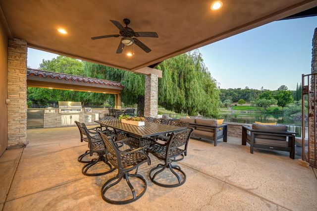 4256 Burgundy Ct, Loomis, CA 95650