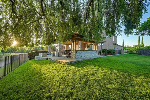 4256 Burgundy Ct, Loomis, CA 95650