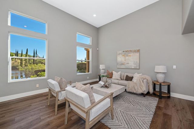 4256 Burgundy Ct, Loomis, CA 95650
