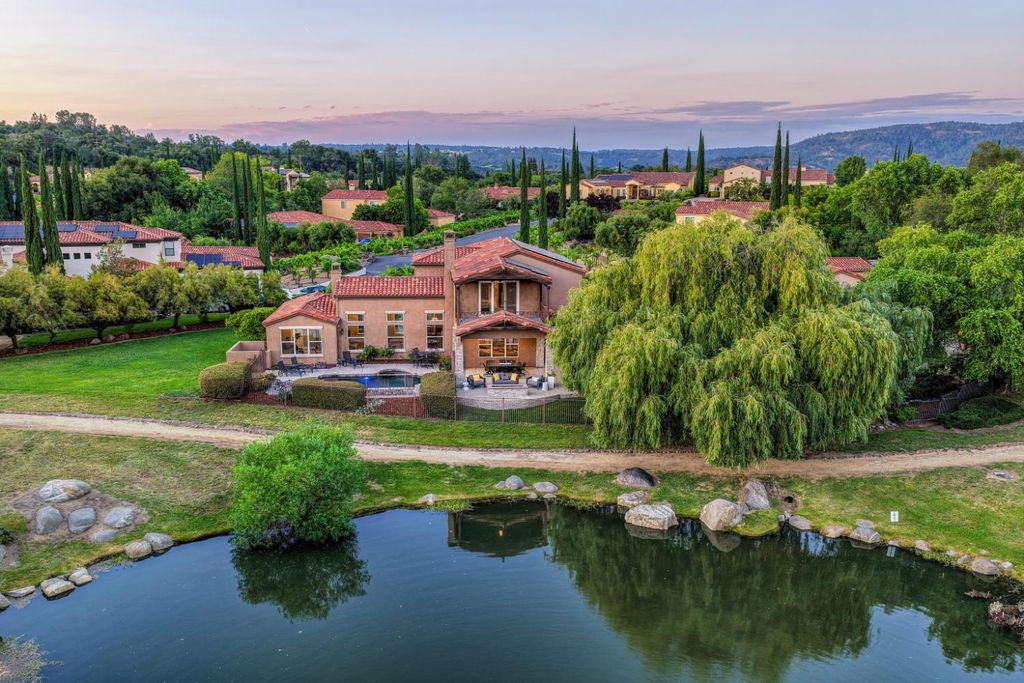 4256 Burgundy Ct, Loomis, CA 95650