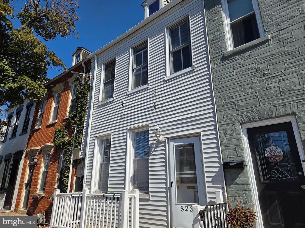823 N QUEEN ST, Lancaster, PA 17603