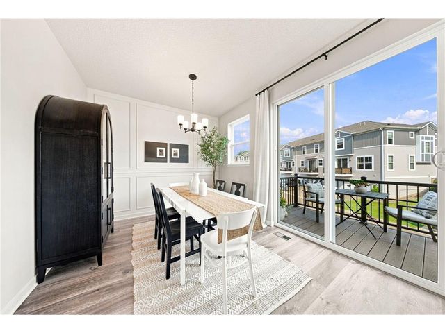 2217 Gateway Curve, North Saint Paul, MN 55109