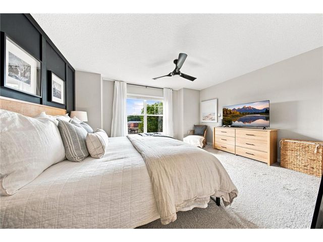 2217 Gateway Curve, North Saint Paul, MN 55109