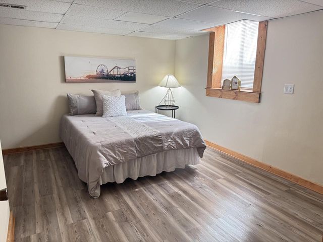 2210 N 15th STREET, Milwaukee, WI 53205