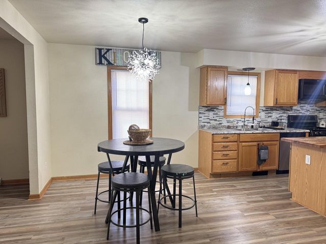 2210 N 15th STREET, Milwaukee, WI 53205