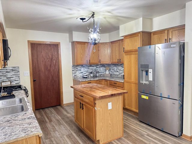 2210 N 15th STREET, Milwaukee, WI 53205