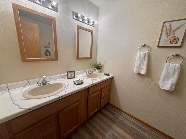 2210 N 15th STREET, Milwaukee, WI 53205