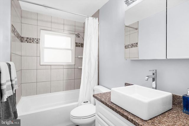 8249 VICTORIA RD, Millersville, MD 21108